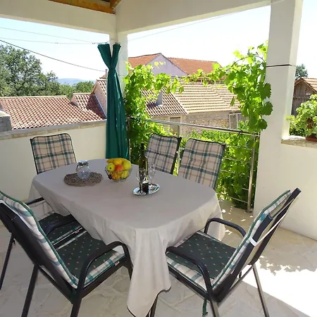 Сasa de vacaciones Kostela Stankovci (Zadar)